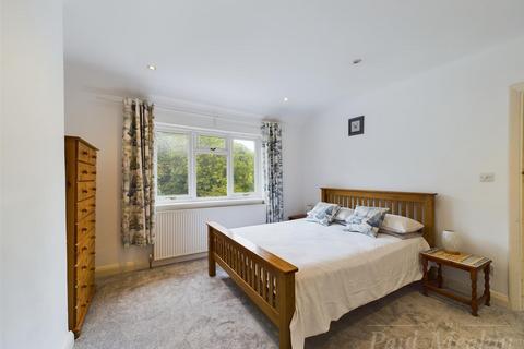 77 Grasmere Road, Purley, CR8 1DZ
