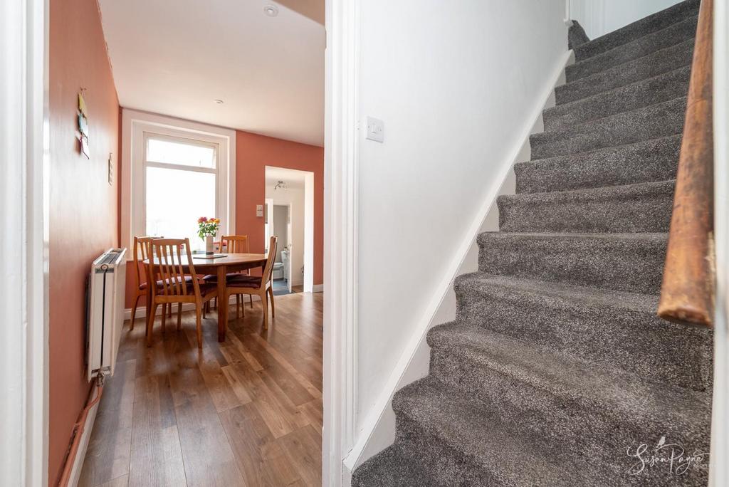 Surrey Street, Ryde 2 bed semidetached house for sale £225,000
