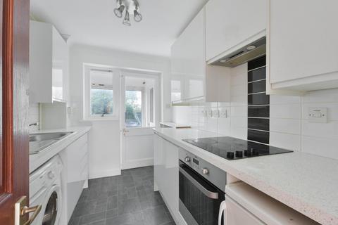 21 Bluegates, Ewell, Epsom, KT17 2SA