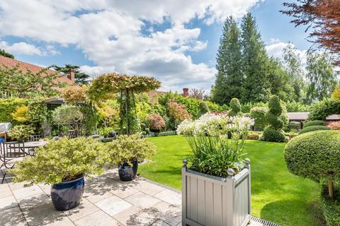 6 bedroom detached house for sale, Stonecroft Close, Barnet Road, Arkley