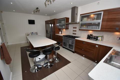 163 Coleshill Road, Birmingham, B36 8DY