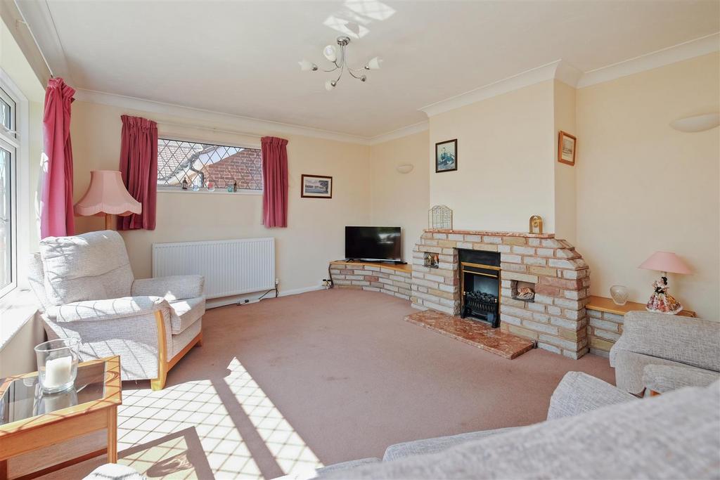 Herne Bay Road, Whitstable 2 bed detached bungalow for sale £475,000