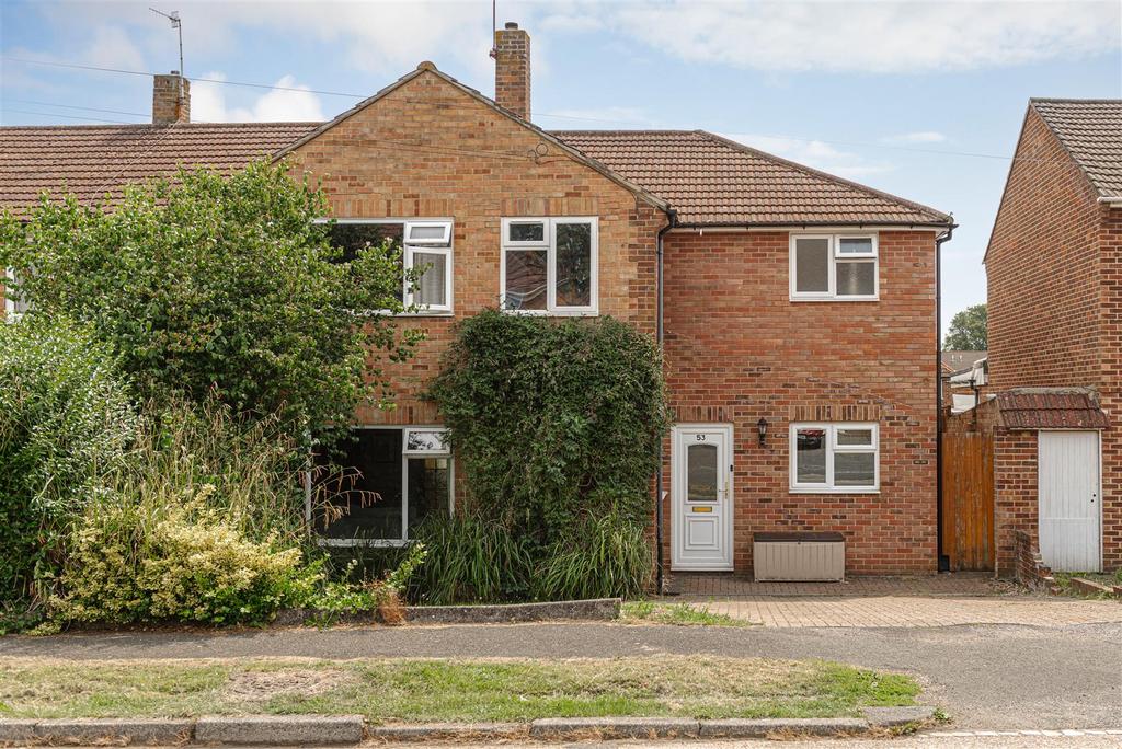 Westway Gardens, Redhill 4 bed semidetached house for sale £550,000