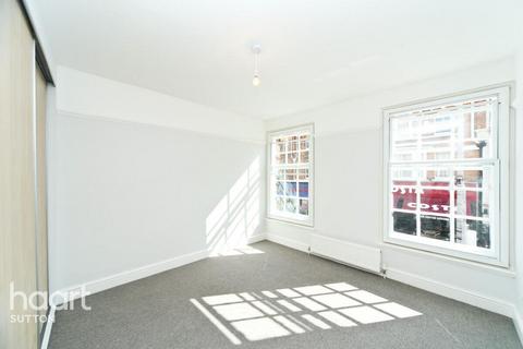 2 bedroom flat to rent, High Street, Sutton