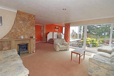 14 Clinton Avenue, Hampton Magna, Warwick, CV35 8TX