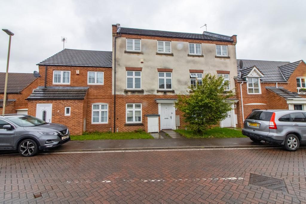 Carty Road, Hamilton, Leicester, LE5 5 bed townhouse for sale £290,000
