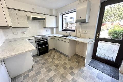 16 Fern Drive, Barry, CF62 7FN