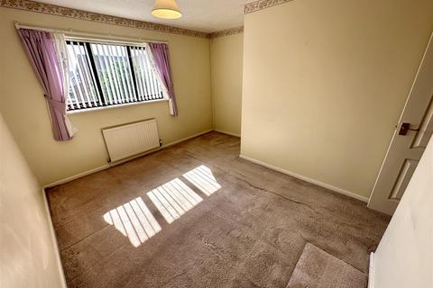 16 Fern Drive, Barry, CF62 7FN