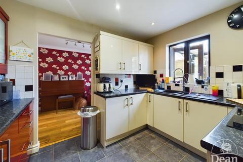 4 bedroom link detached house for sale, Ashfield Road, Drybrook