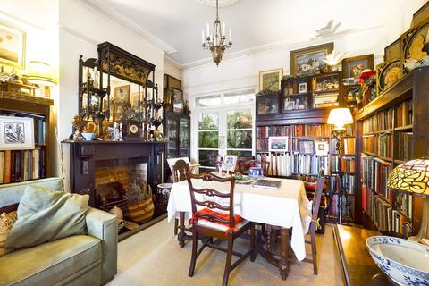 9 Eastern Esplanade, Broadstairs, CT10 1DR