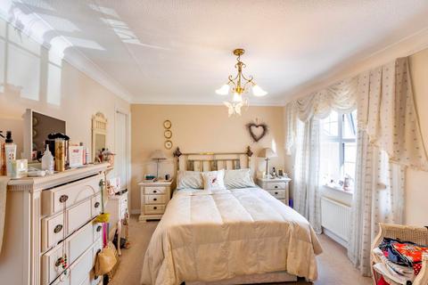 6 Beaufont Gardens, Bawtry, Doncaster, DN10 6RT