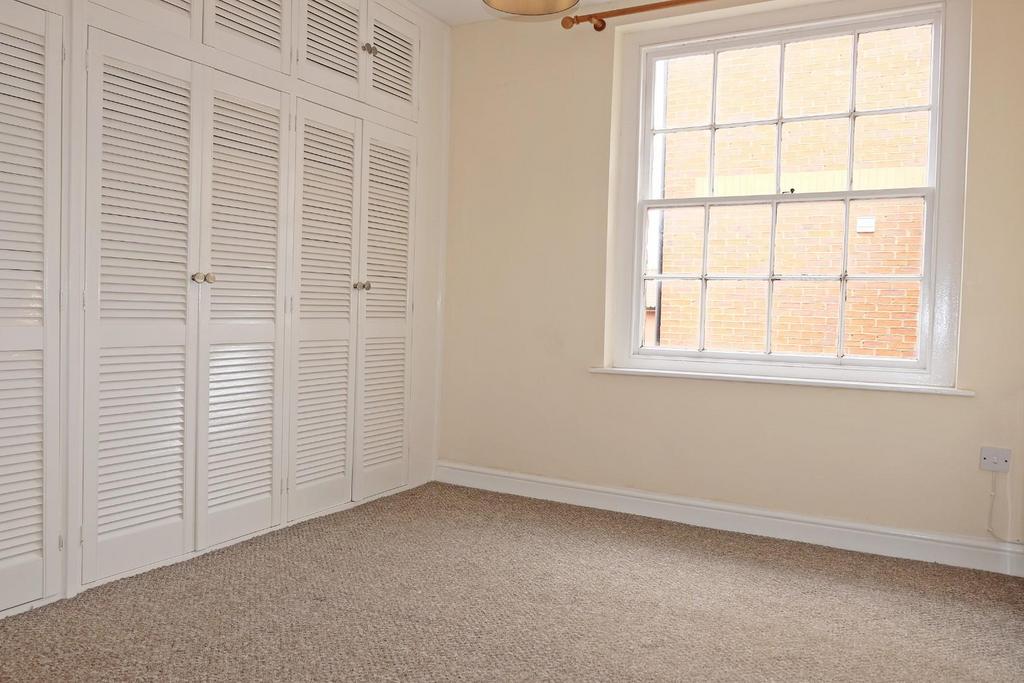 2nd view MASTER BEDROOM.JPG