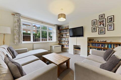 5 Howard Road, London, SE20 8HQ