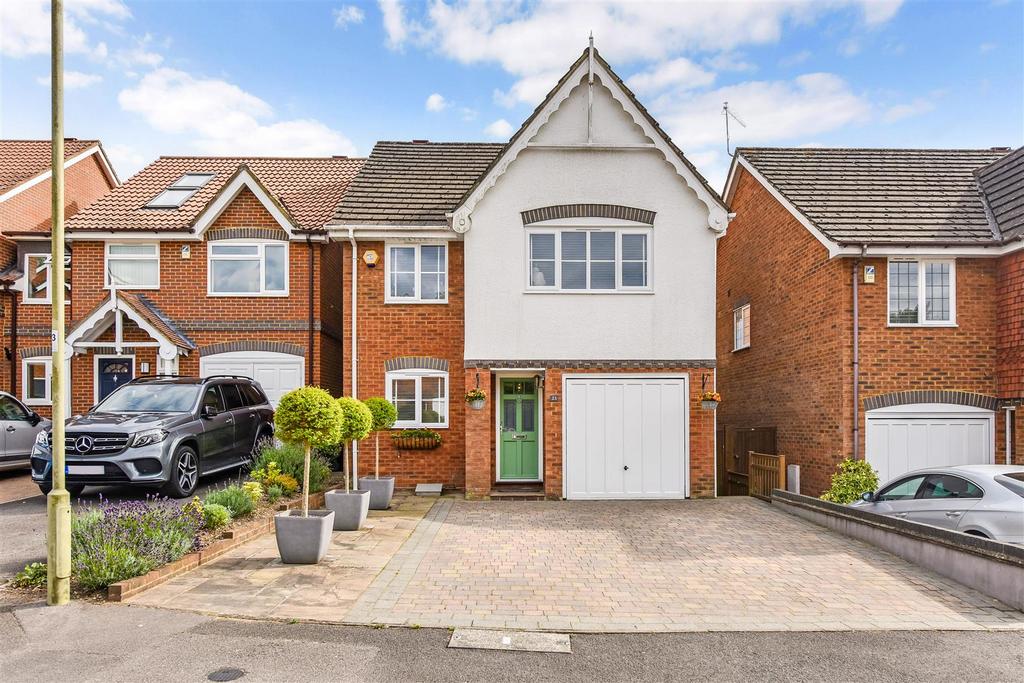 Todmore, Greatham, Liss 3 bed detached house for sale £525,000