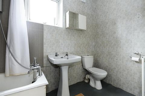 44 Kettlebaston Road, London, E10 7PF