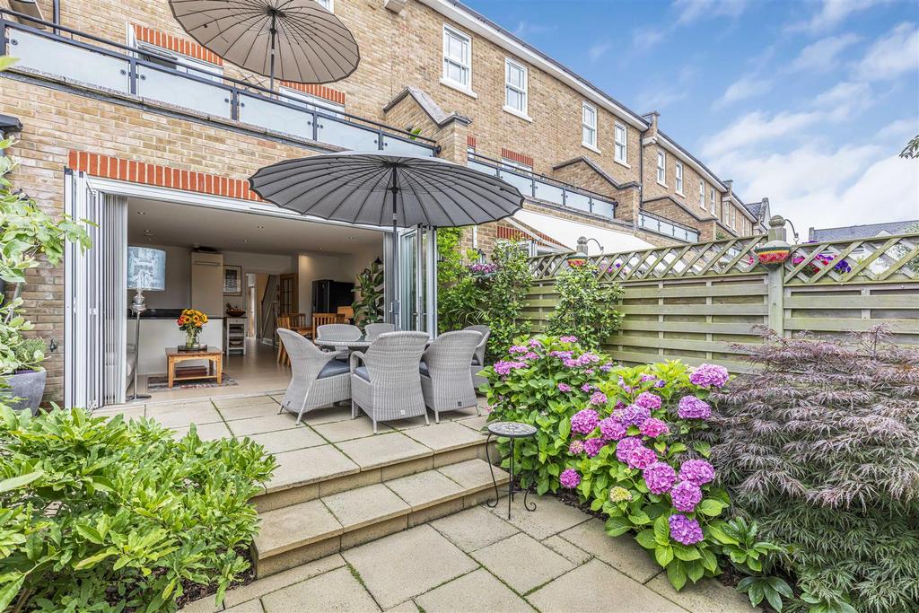 Gillis Square, Putney, SW15 4 bed townhouse for sale £1,295,000