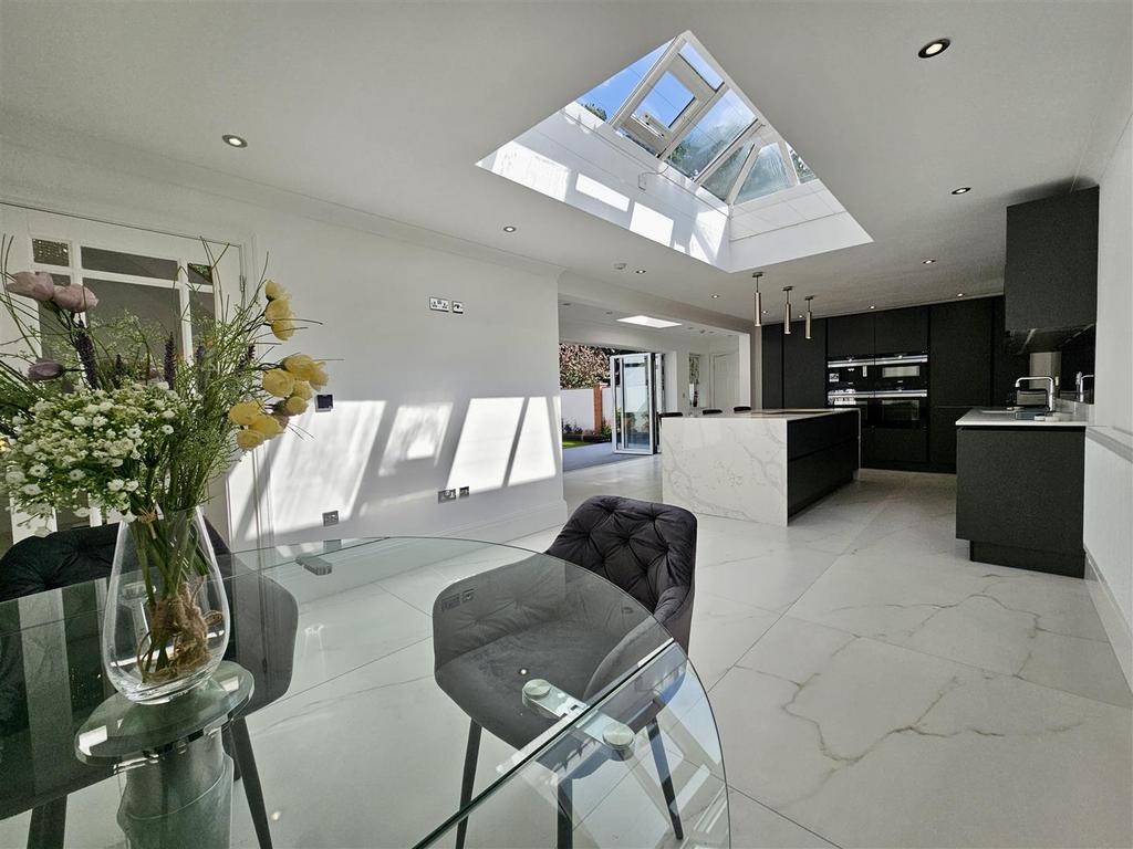 Park View Road, Lytham 6 bed semidetached house for sale £1,175,000