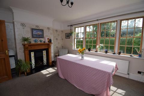Min Y Nant Caernarfon Road, Criccieth, LL52 0AU
