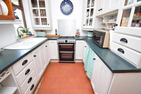 Min Y Nant Caernarfon Road, Criccieth, LL52 0AU