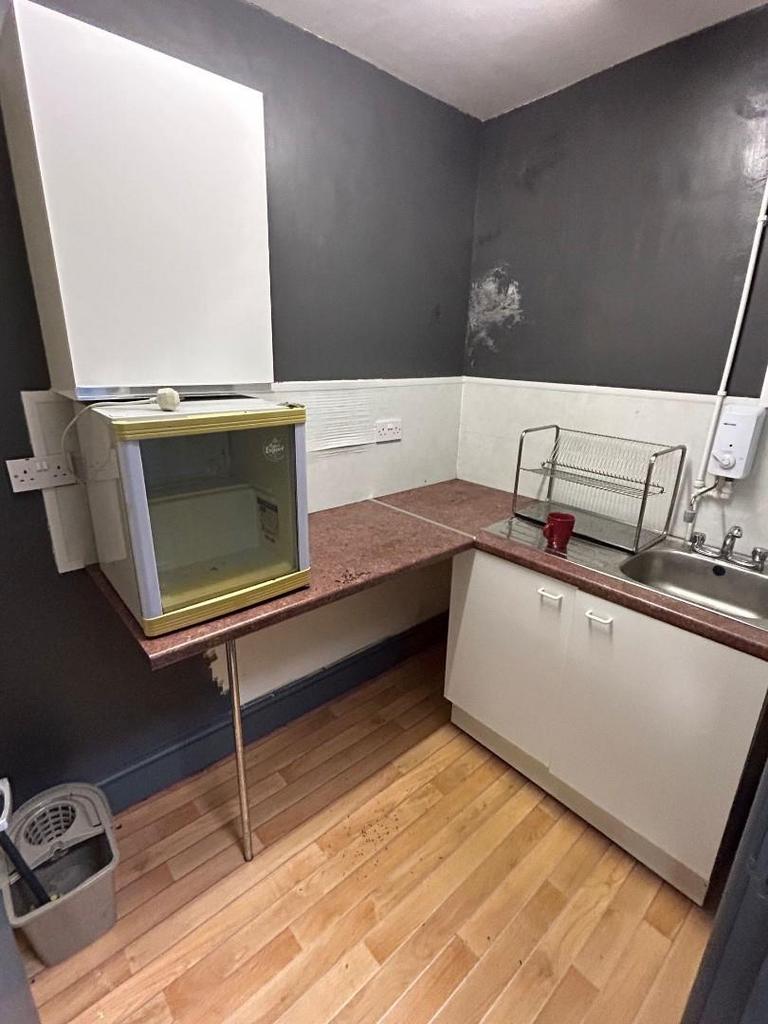 Kitchenette.jpg