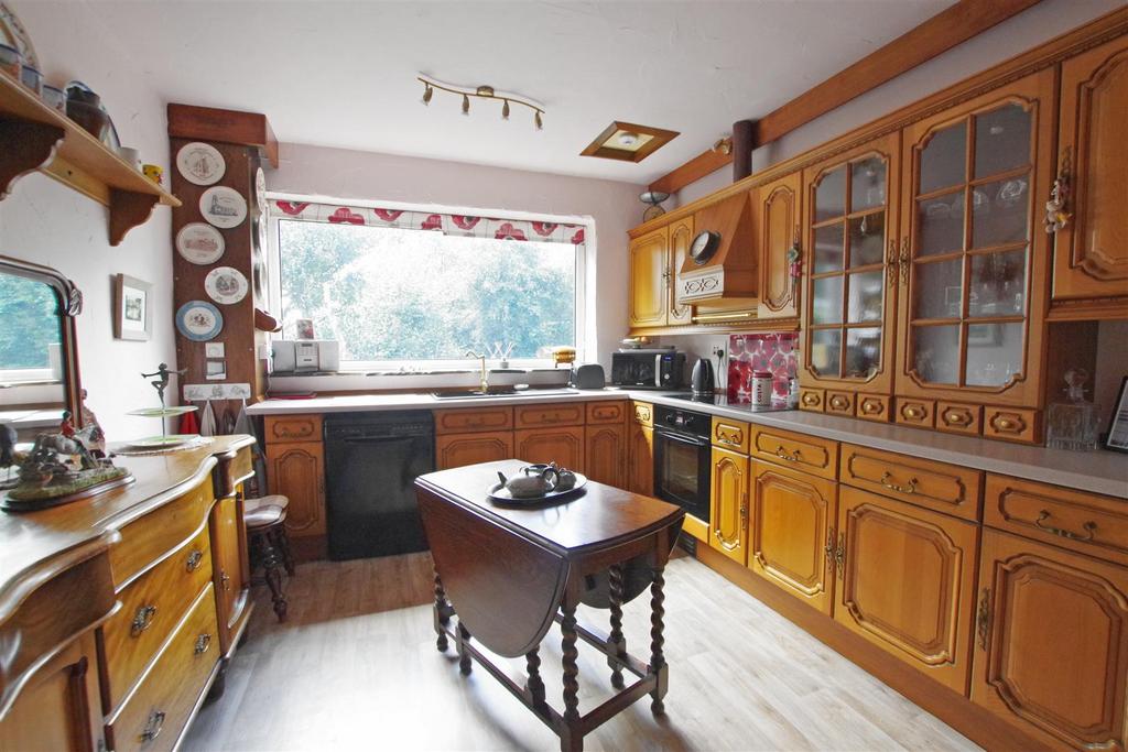 Dean House Lane, Stainland 3 bed semidetached house for sale £485,000