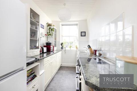 131a Craiglea Drive, Edinburgh, EH10 5PP