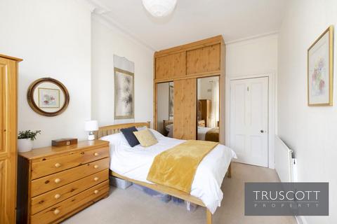 131a Craiglea Drive, Edinburgh, EH10 5PP