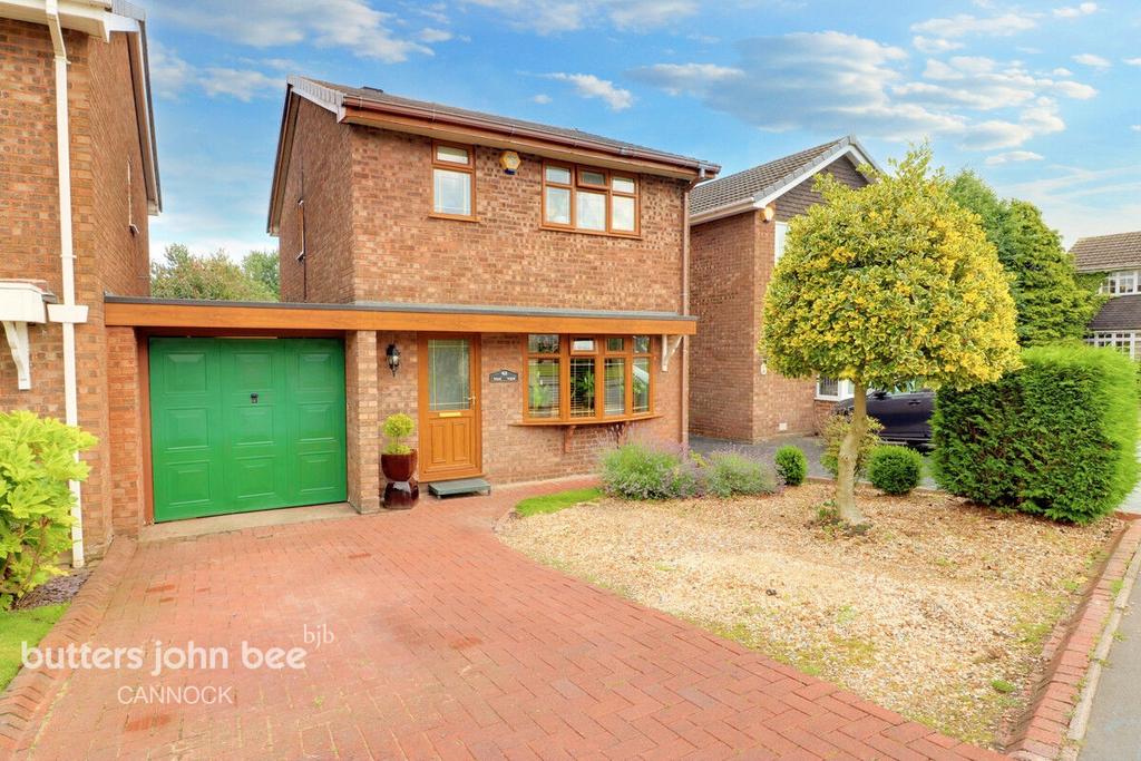 Chalcot Drive, Cannock 3 bed link detached house for sale £270,000