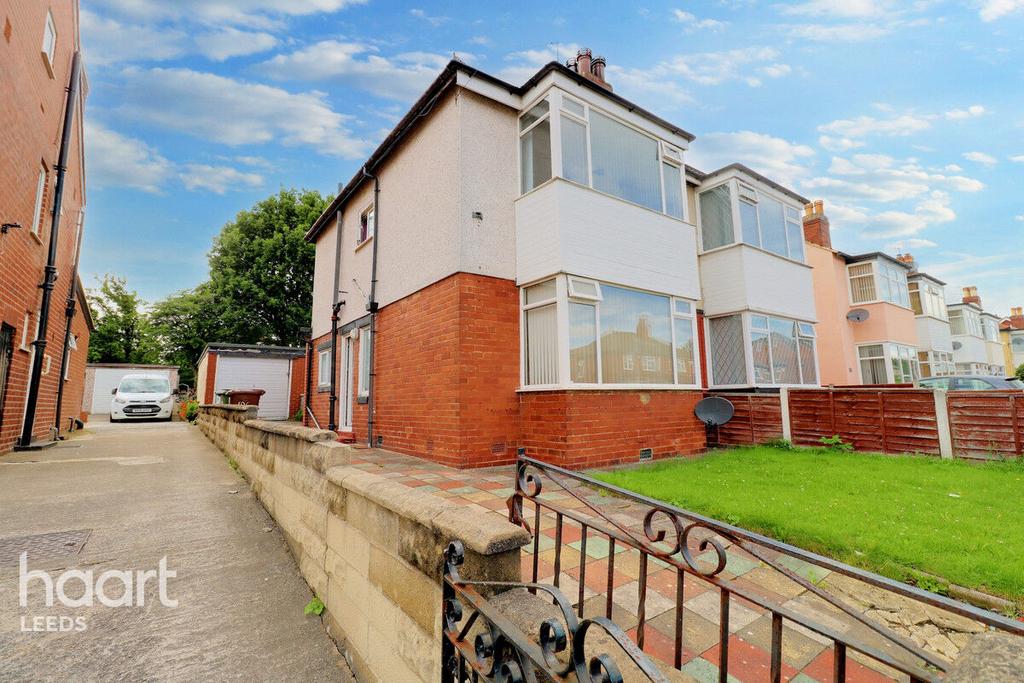 Hetton Road, Leeds 3 bed semidetached house for sale £230,000