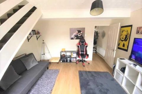 8 Beech Close, Hardwicke, Gloucester, GL2 4YE