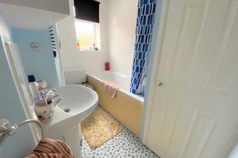 8 Beech Close, Hardwicke, Gloucester, GL2 4YE