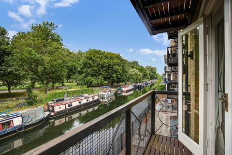 2 bedroom flat to rent, Haslers Wharf, Victoria Park, E3