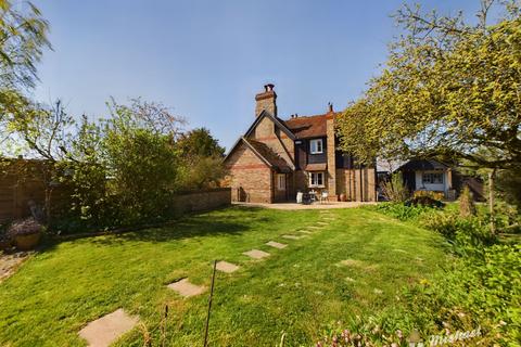 4 bedroom semi-detached house for sale, Woodlands Farm Cottages, Quainton, Aylesbury, Buckinghamshire
