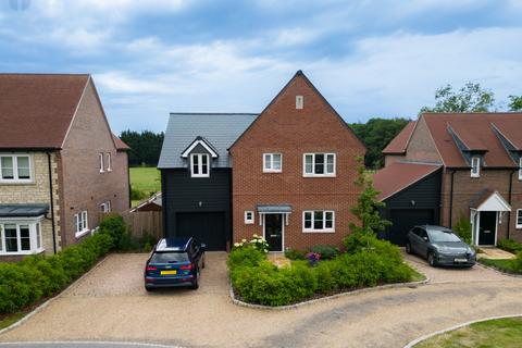 4 bedroom detached house for sale, Oving Road, Whitchurch, Aylesbury