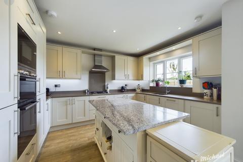 4 bedroom detached house for sale, Oving Road, Whitchurch, Aylesbury