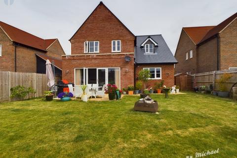 4 bedroom detached house for sale, Oving Road, Whitchurch, Aylesbury