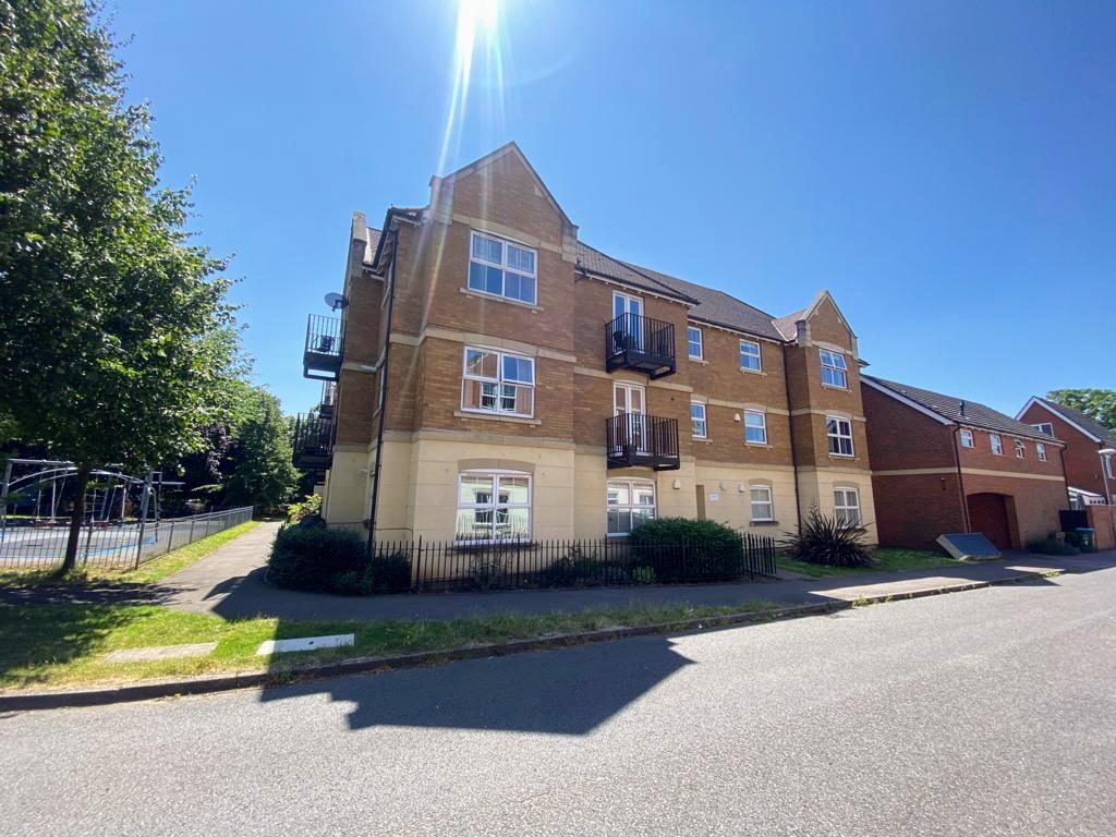Alder Road, Weston Turville, Buckinghamshire 2 bed flat for sale £218,500