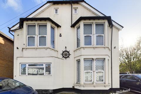 7 bedroom detached house for sale, Stoke Road, Aylesbury