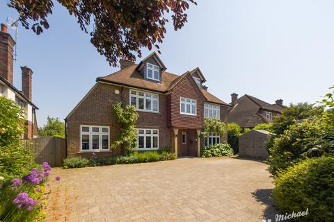 6 bedroom detached house for sale, King Edward Avenue, Aylesbury