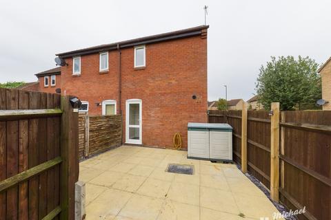 8 Foster Close, Aylesbury, HP20 2BW
