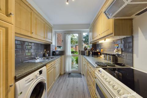 11 Chadbone Close, Aylesbury, HP20 2PS