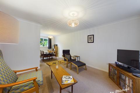 11 Chadbone Close, Aylesbury, HP20 2PS