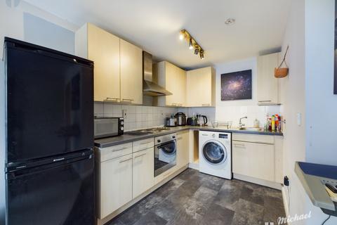 1 bedroom flat for sale, Kerr Place, AYLESBURY, HP21 7BB