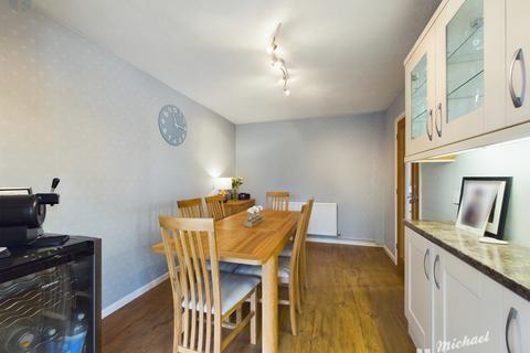 40 Aplin Road, Aylesbury, HP21 9BT