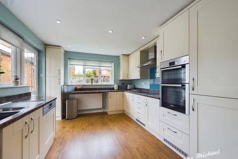 40 Aplin Road, Aylesbury, HP21 9BT