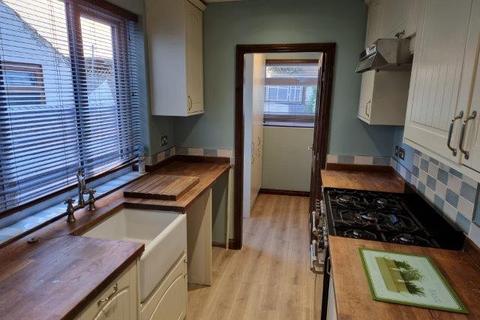 2 bedroom terraced house to rent, Toler Road