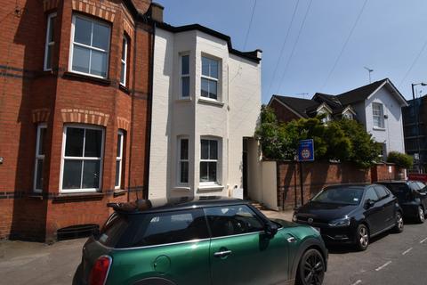 5 bedroom end of terrace house to rent, George Street, Leamington Spa, CV31