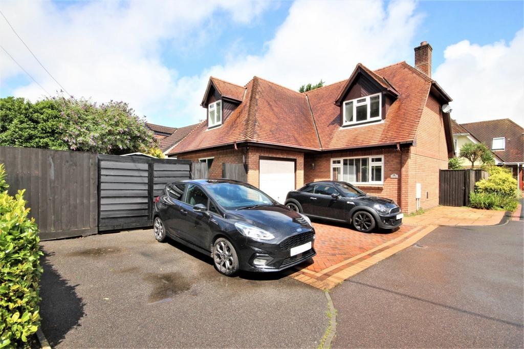 Springdale Road, Corfe Mullen, Wimborne, Dorset, BH21 4 bed detached