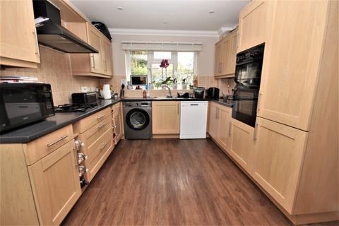 162a Springdale Road, Corfe Mullen, Wimborne, BH21 3QN