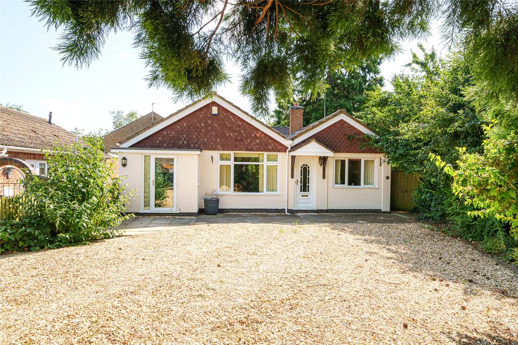 The Beeches, Deanshanger, Milton Keynes, Northamptonshire, MK19 3 bed